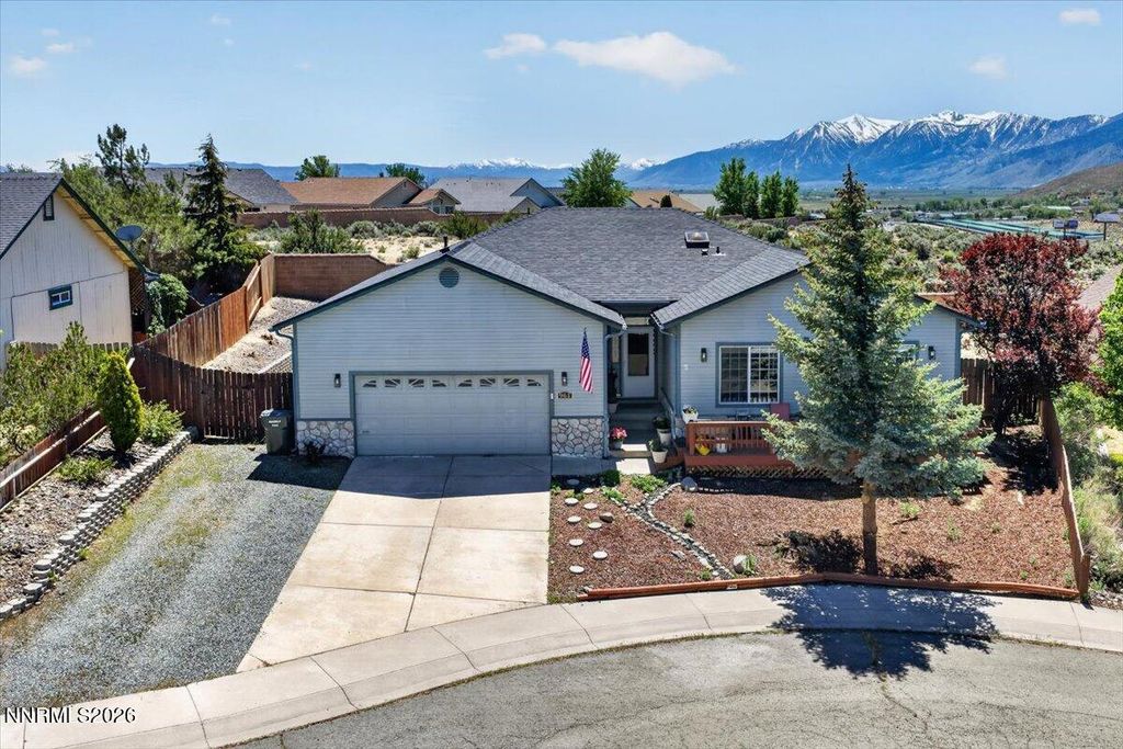 Image 2 of property listing at 961 Sunup Court, Carson City, NV 89705