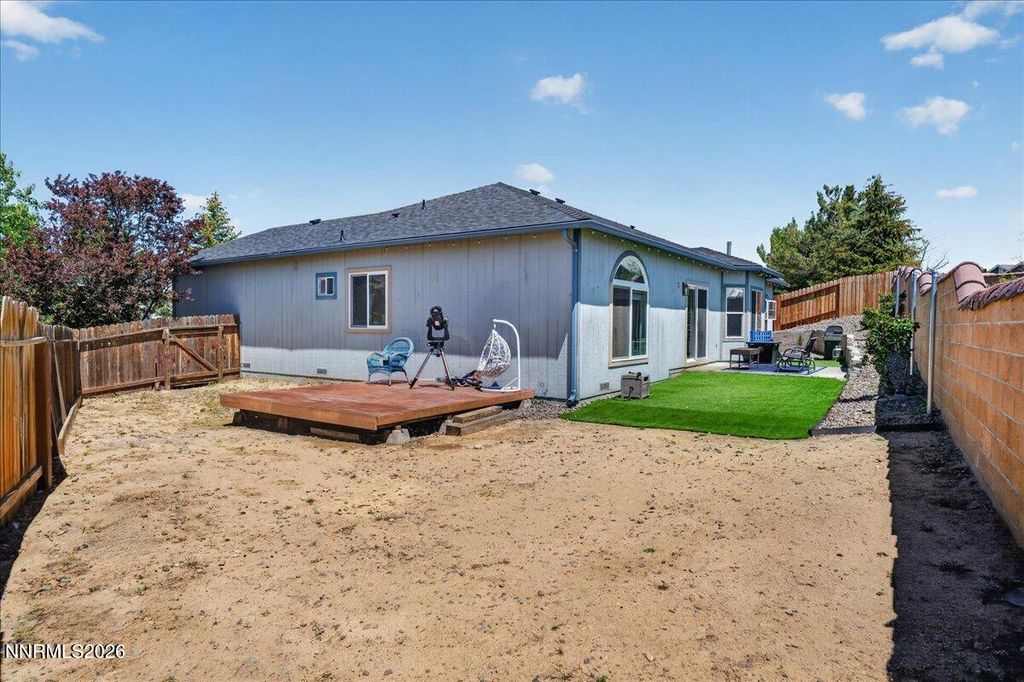 Image 35 of property listing at 961 Sunup Court, Carson City, NV 89705