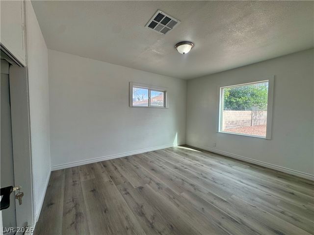 2106 Stewart Avenue, Las Vegas, NV 89101