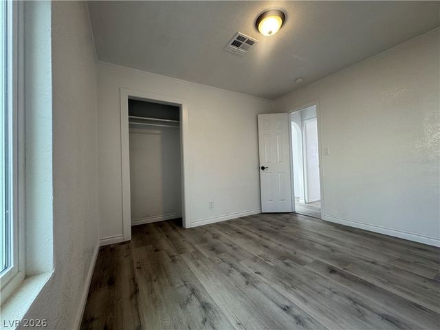 2106 Stewart Avenue, Las Vegas, NV 89101