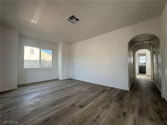 2106 Stewart Avenue, Las Vegas, NV 89101
