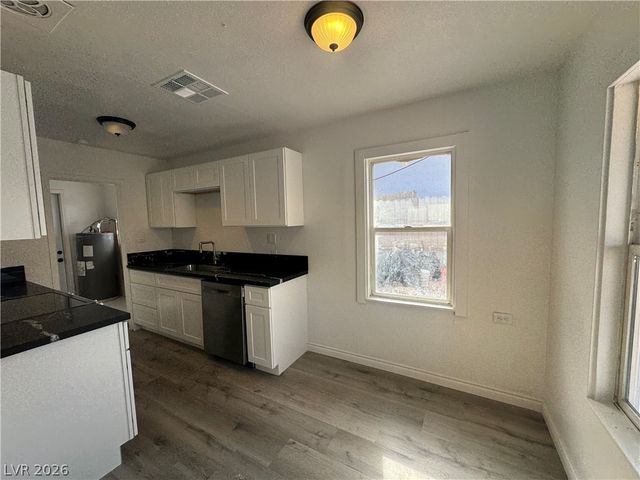 2106 Stewart Avenue, Las Vegas, NV 89101