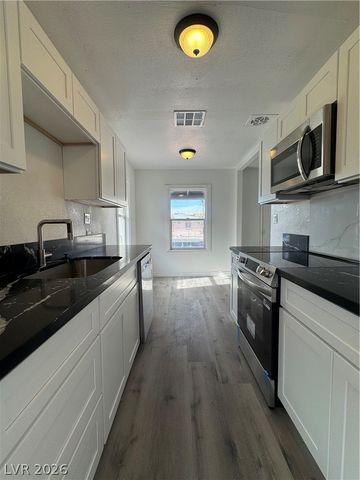 2106 Stewart Avenue, Las Vegas, NV 89101