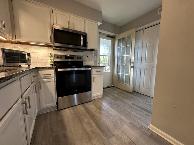 219 Ellington Pl, Madison, TN 37115
