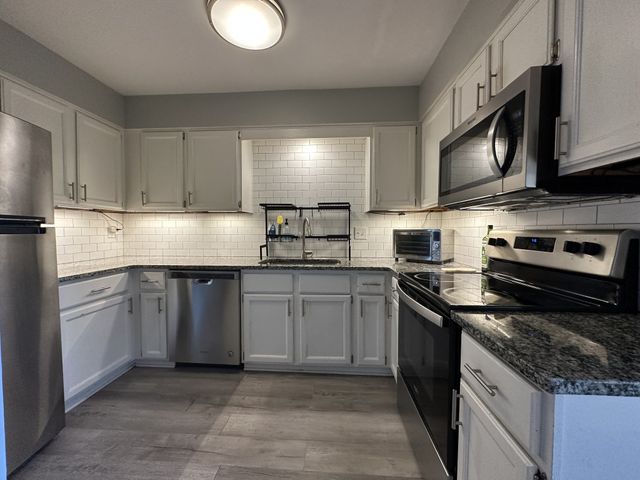 219 Ellington Pl, Madison, TN 37115
