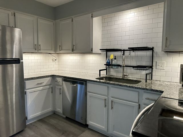 219 Ellington Pl, Madison, TN 37115
