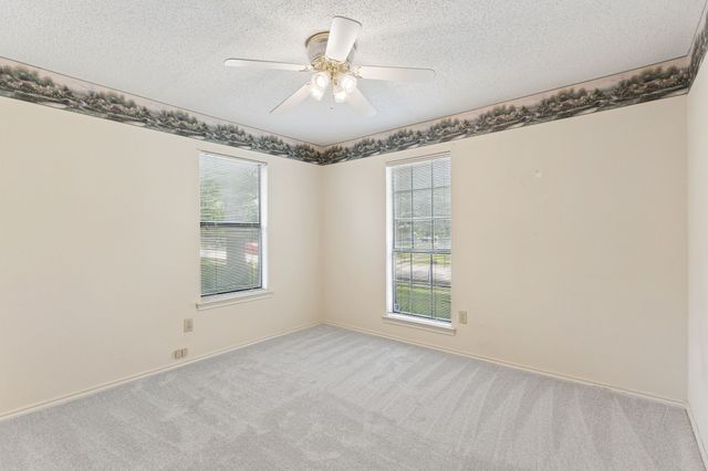 807 Blue Oak Drive, Lewisville, TX 75067