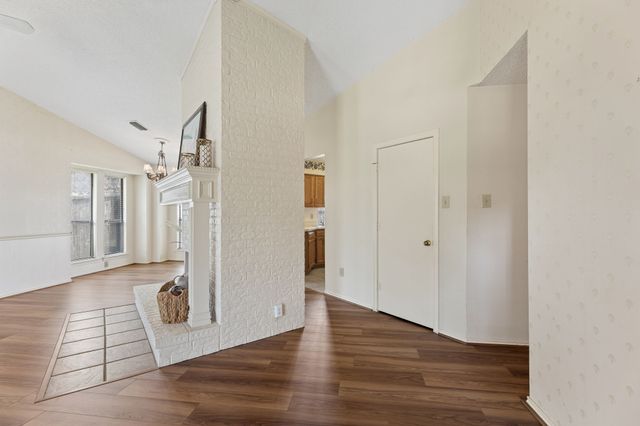 807 Blue Oak Drive, Lewisville, TX 75067