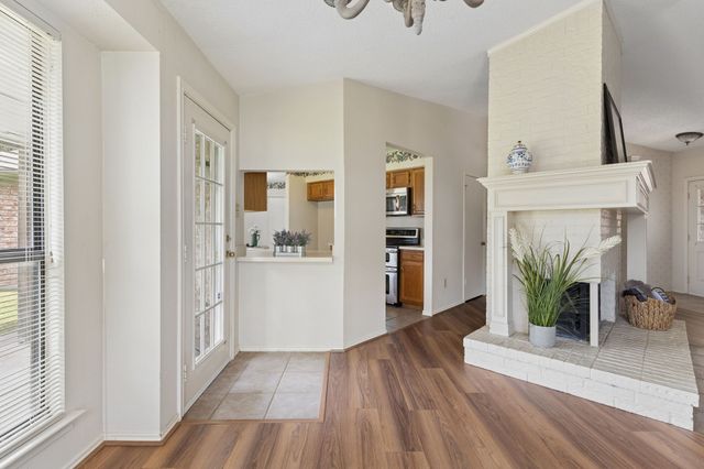 807 Blue Oak Drive, Lewisville, TX 75067