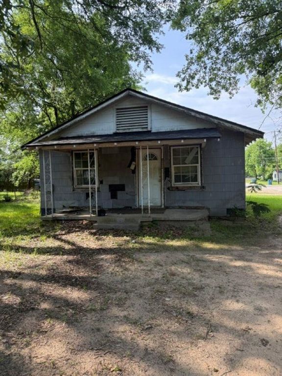 300 Maple, Henderson, TX 75654