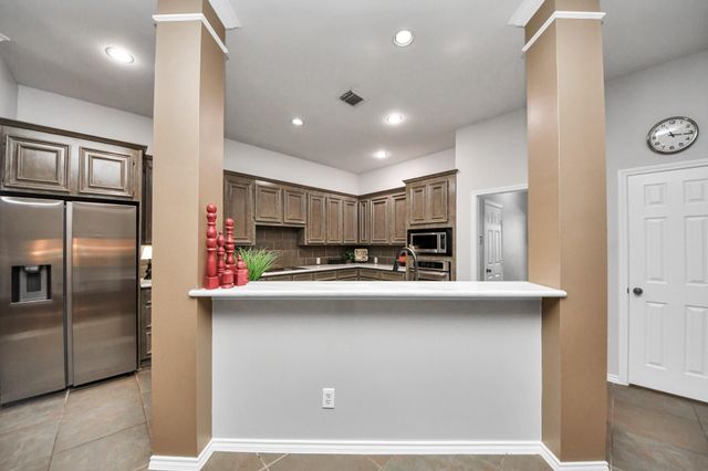 16635 Lasting Shadow Circle, Houston, TX 77095