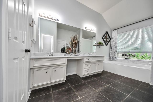 16635 Lasting Shadow Circle, Houston, TX 77095