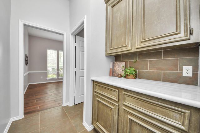 16635 Lasting Shadow Circle, Houston, TX 77095
