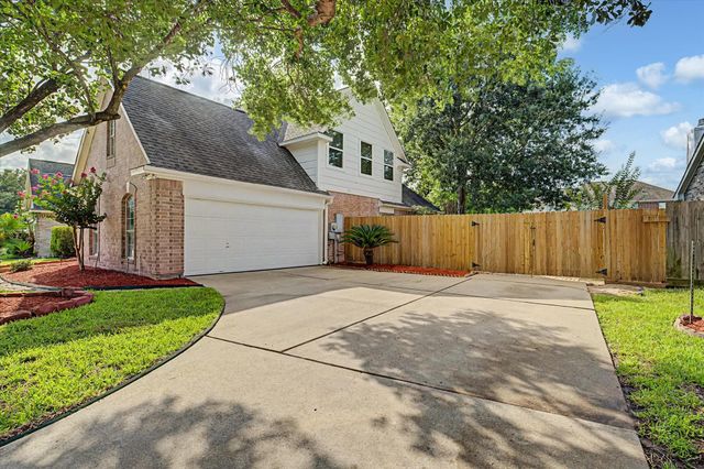 19730 Dusty Creek Drive, Katy, TX 77449