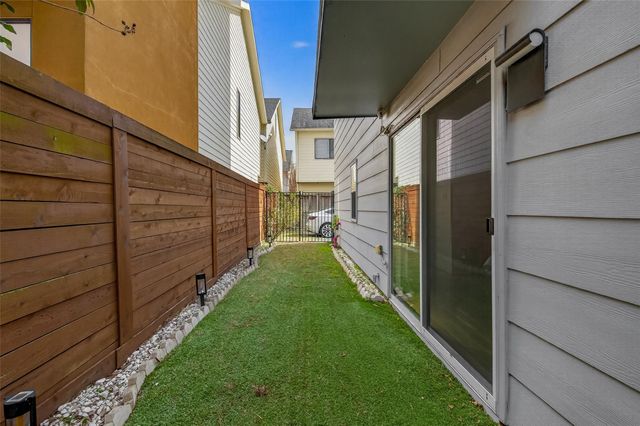 4418 Koehler Street C, Houston, TX 77007