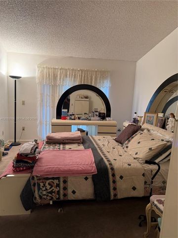 11315 SW 157th Ter, Miami, FL 33157