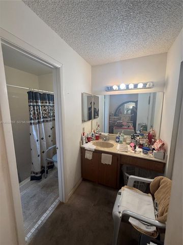 11315 SW 157th Ter, Miami, FL 33157