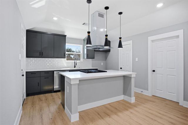 7606 Ilex Street, Houston, TX 77012