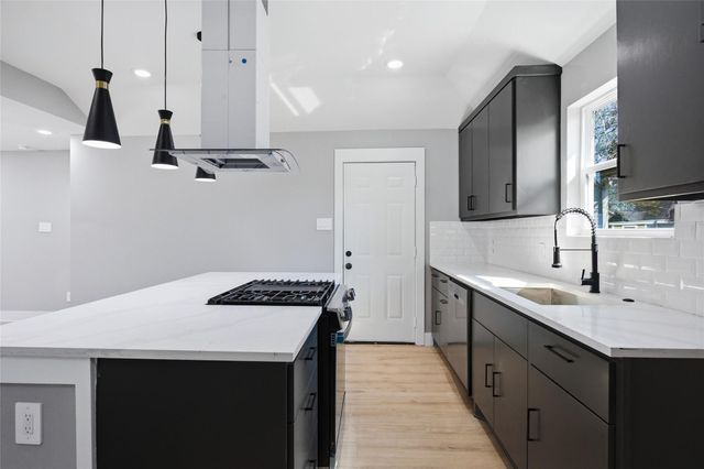 7606 Ilex Street, Houston, TX 77012