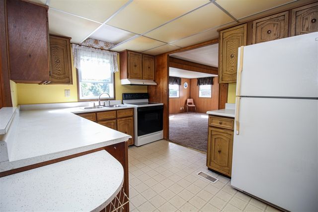 18124 S Fisher Lake Road, Three Rivers, MI 49093