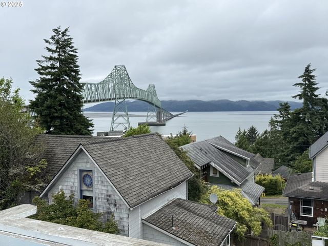 210 W EXCHANGE St, Astoria, OR 97103