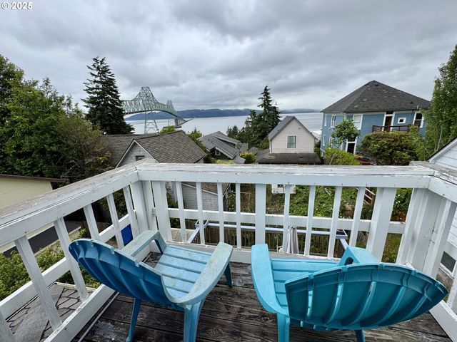 210 W EXCHANGE St, Astoria, OR 97103