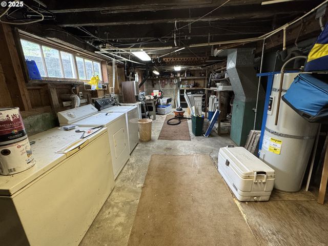 210 W EXCHANGE St, Astoria, OR 97103