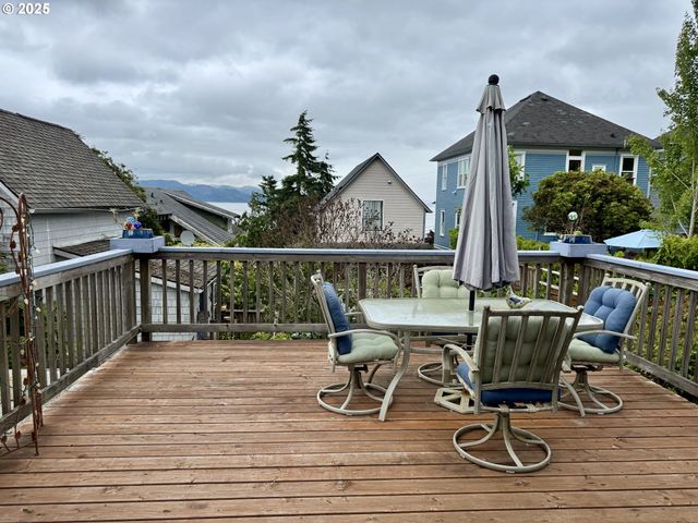210 W EXCHANGE St, Astoria, OR 97103