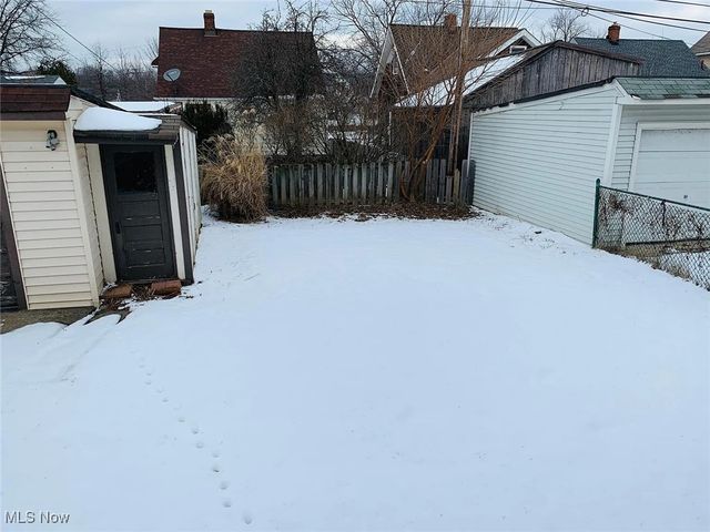 11017 Vernon Avenue, Garfield Heights, OH 44125