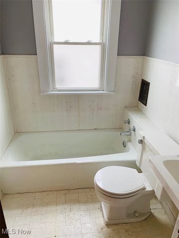 11017 Vernon Avenue, Garfield Heights, OH 44125