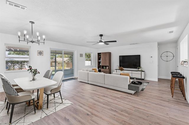 2707 KNOLLWOOD TRAIL, Eustis, FL 32726