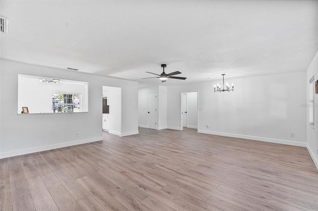 2707 KNOLLWOOD TRAIL, Eustis, FL 32726