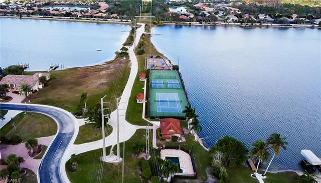 5160 Harborage DR, Fort Myers, FL 33908