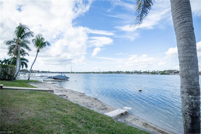 5160 Harborage DR, Fort Myers, FL 33908