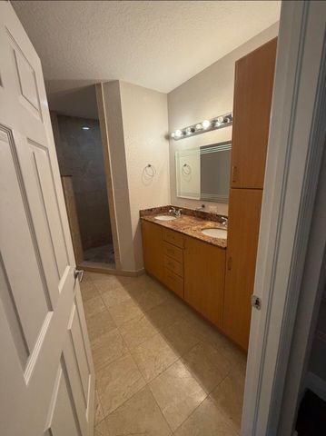 1620 Presidential Way 210, West Palm Beach, FL 33401