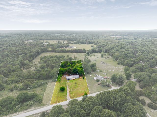 1769 Halls Mill Rd, Unionville, TN 37180
