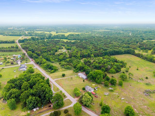 1769 Halls Mill Rd, Unionville, TN 37180