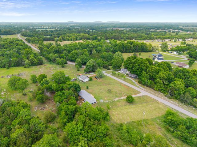 1769 Halls Mill Rd, Unionville, TN 37180