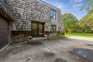 9213 High Meadow Lane, Bull Valley, IL 60098