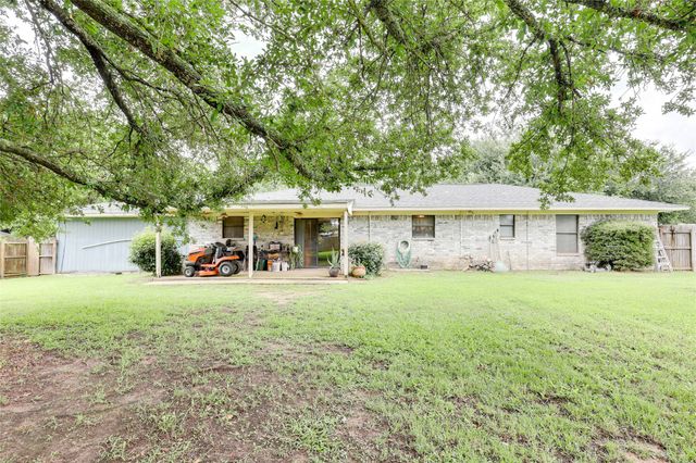 109 County Road 1224, Mt Pleasant, TX 75455