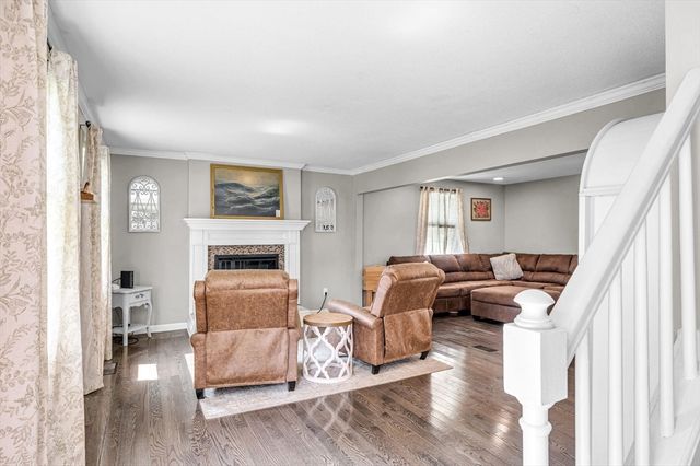 138 Endicott St, Springfield, MA 01118