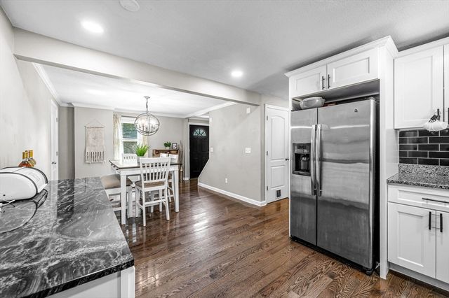138 Endicott St, Springfield, MA 01118