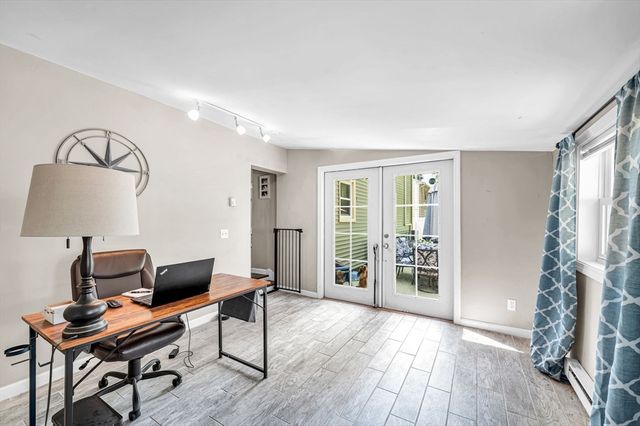 138 Endicott St, Springfield, MA 01118