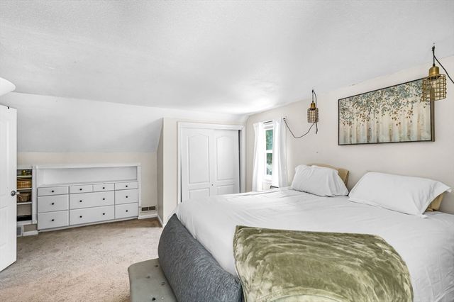 138 Endicott St, Springfield, MA 01118