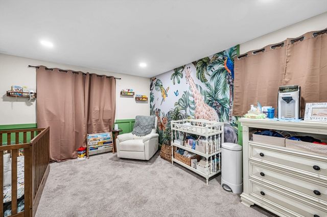 138 Endicott St, Springfield, MA 01118