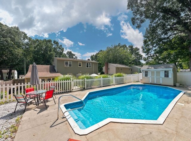 138 Endicott St, Springfield, MA 01118