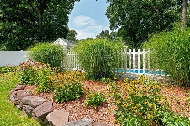 138 Endicott St, Springfield, MA 01118