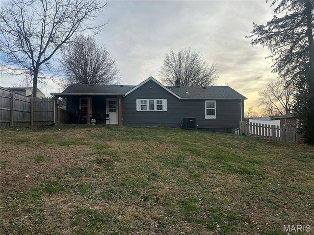 3994 Vogt Road, Byrnes Mill, MO 63051