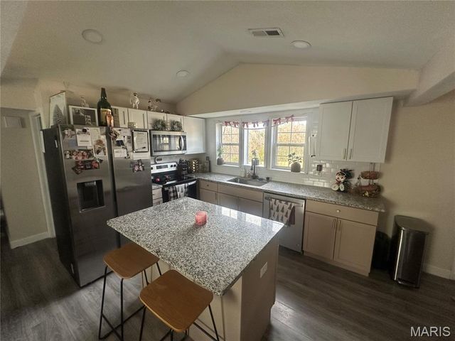 3994 Vogt Road, Byrnes Mill, MO 63051