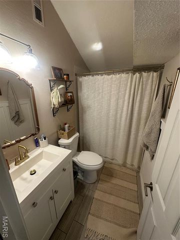 3994 Vogt Road, Byrnes Mill, MO 63051